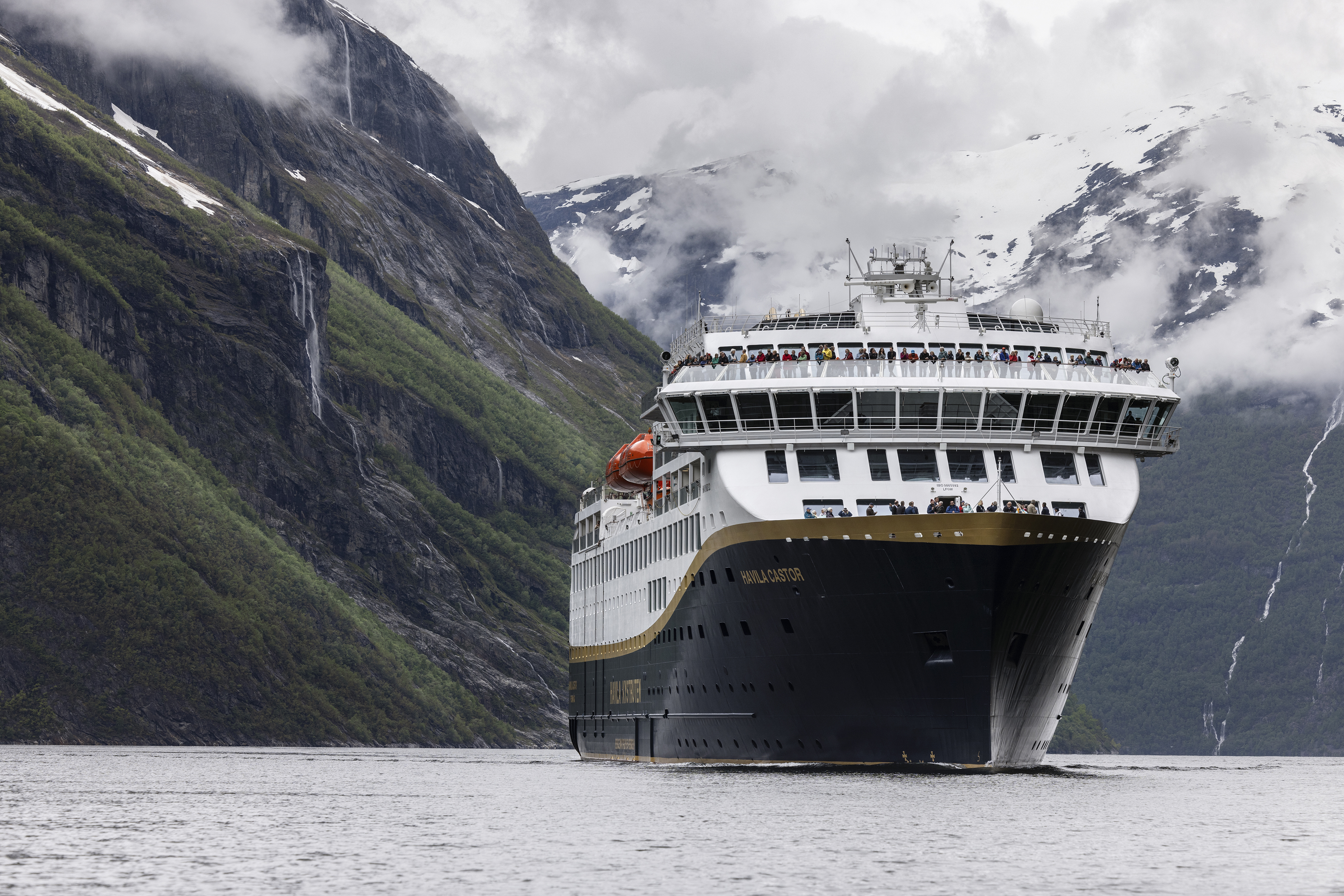 Havila Voyages - Havila Castor i Geirangerfjord (foto: Marius Beck Dahle)
