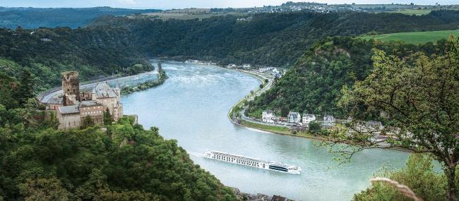 SS Maria Theresa kryssar på Donau